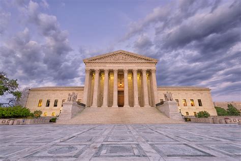Rt covers news on us supreme court, its activities and statements, workload and staff, including the us supreme court has rejected johnson & johnson's appeal against a $2.1 billion damages. Supreme Court billigt Trumps Einreiseverbot - usatipps.de