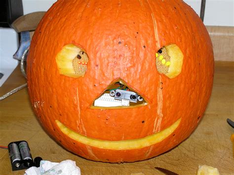Arduino-Powered Pumpkin : 3 Steps (with Pictures) - Instructables