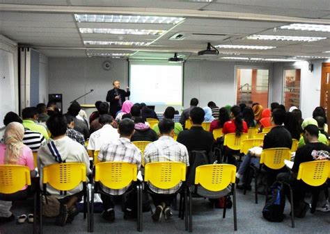The university has an apel program: OUM Perak Online Community: Pendaftaran Untuk Ambilan Jan ...