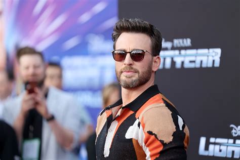 Chris Evans Fan Bashed For Scary Tweet About Actors Rumored Relationship Newsweek News