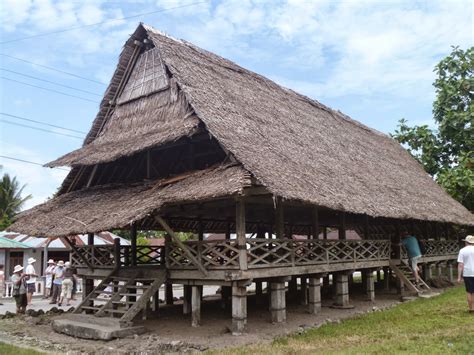 Rumah Adat Maluku Nama Sejarah Jenis Keunikan Gambar