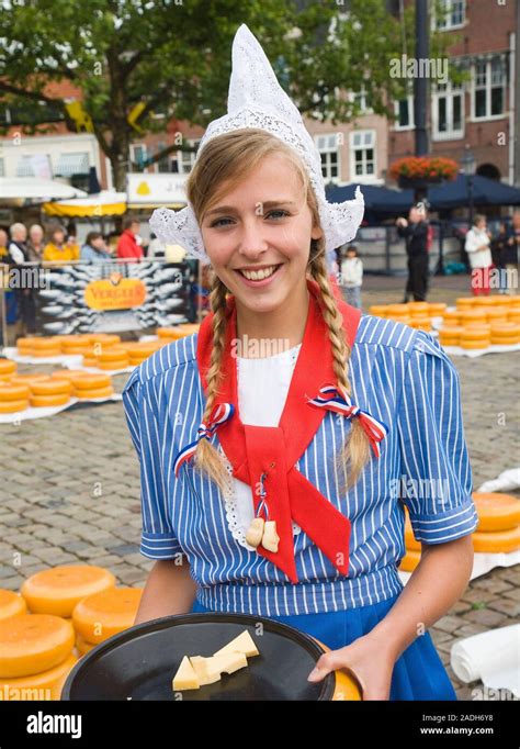 Traditional Dutch Girl Clothing