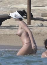 Bleona Qereti Topless In Amazing Tits And Pussy On The Beach In