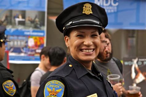 More Female Cops Will Benefit American Policing Law Enforcement Today