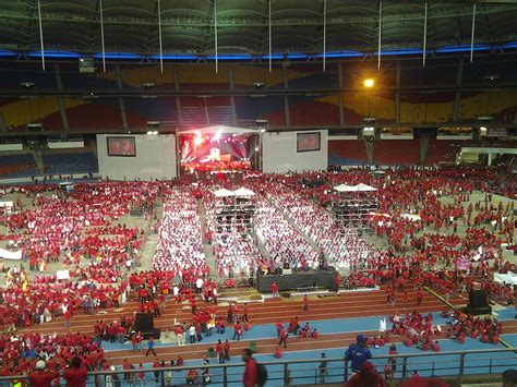 Stadium, arena & sports venue in kuala lumpur, malaysia. TERKINI!!! RUSUHAN GANAS DI BUKIT JALIL TIDAK TERKAWAL ...