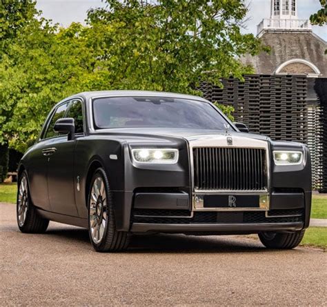 Based at goodwood near chichester in west sussex, it commenced business on 1st january 2003 as its new global production facility. 2020 Rolls-Royce Phantom Review | Specs & Features | Fort ...