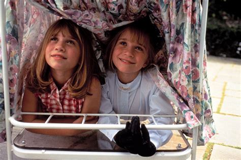 Takes two to make it outta sight hit it! 8 '90s Movies That Epitomize The Perfect Childhood Summer