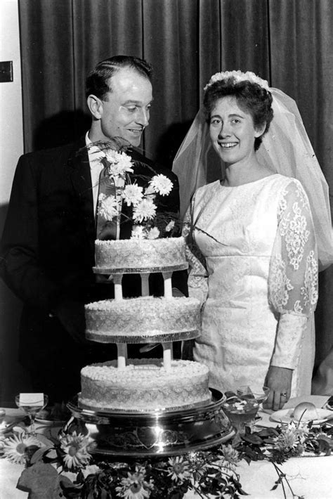 8 crazy wedding cakes we would love to eat. 17 Best images about 1964 wedding cakes on Pinterest ...