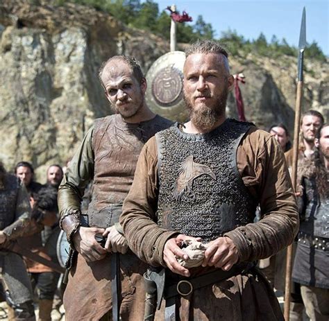Floki And Ragnar Vikings Ragnar Lothbrok Vikings Ragnar Floki