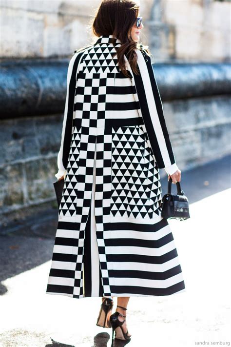Black And White Coat Black White Fashion Black White Pattern Looks
