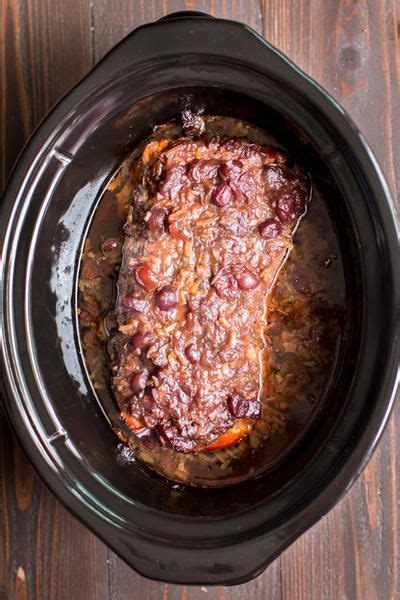 Place the roast in the slow cooker. Cranberry Pork Loin | Crockpot pork loin, Slow cooker ...