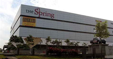 The spring mall, kuching address: Qasrina Fu'adi (Istana Jiwaku): Meluncur Belon Ke Kuching ...