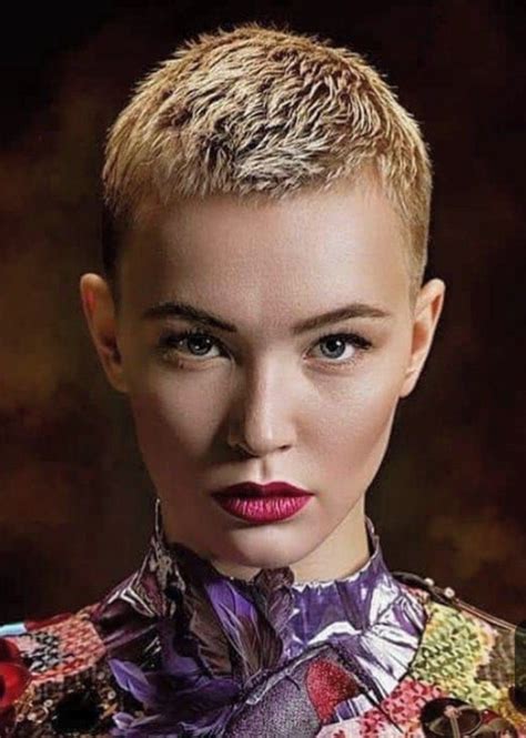 Pin By Tim Noneya On Short Hair Styles In 2020 Short Pixie Haircuts