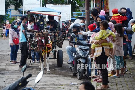 Suasana Meriah Ngabuburit Di Cikutra Bandung Republika Online