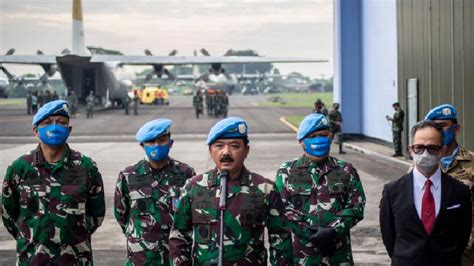 Kedua kodok itu sepertinya sedang merencanakan sesuatu yang tidak baik bisik paman. Panglima TNI Bahas Latihan Bersama Dengan Panglima ...
