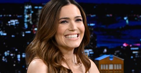 Mandy Moore Flaunts Her Baby Bump And Shares Pregnancy Updates