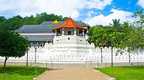 Tooth Relic Temple Kandy Sri Lanka Holiday Packages