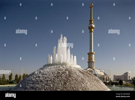 Totalarian Hi Res Stock Photography And Images Alamy