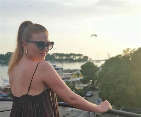 natasa janjic on instagram “galeb i ja 🎶🏝 ovakosemoze volimvolim sunset summerishere