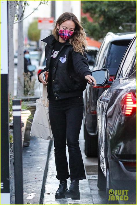 Olivia Wilde Wears Harry Styles Tour Merch While Out Shopping Photo Olivia Wilde
