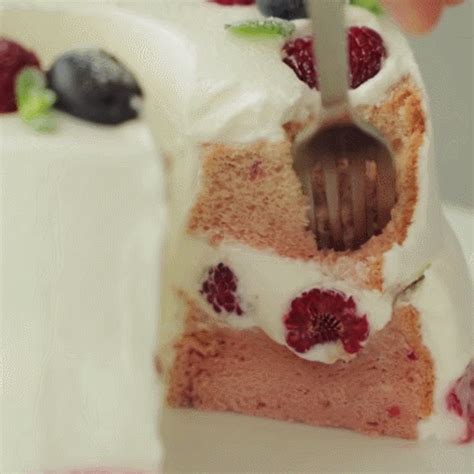 The sponge cake and the genoise are the little black dresses of the patisserie world. Pin by Ayanna on A GIF of Food | Food, Chiffon cake ...