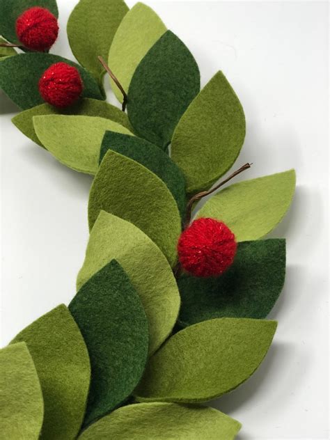 Felt Christmas Wreathcontemporary Modern Wreath Felt Wreath Etsy