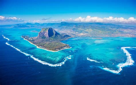 Theres An Underwater Waterfall In Mauritius Travel Leisure