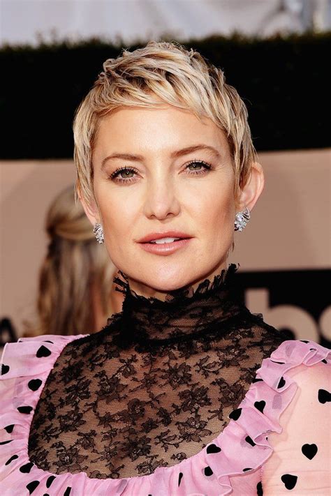Proving short hair can be just as fun and creative as longer locks, she's experimented. Pin on Celebrity Hair