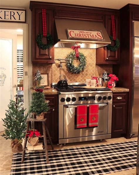 40+ Cozy And Wonderful Rustic Farmhouse Christmas Decorating Ideas