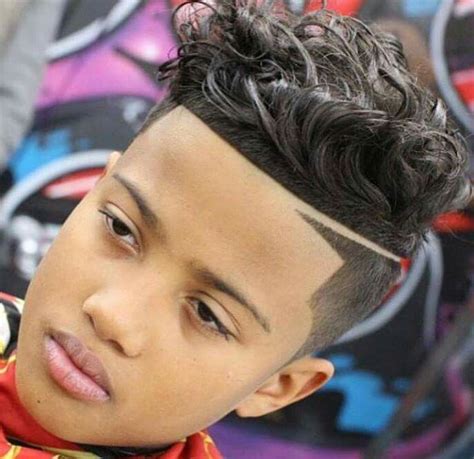 This style combines tousled hair with a chiseled fade, and it's a hairstyle that's sure to make a lasting impression. 48 best Barber's Art images on Pinterest | Hair cut, Hair ...