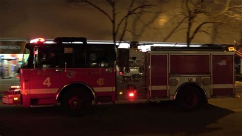 Chicago Fire Engine Responding With Siren And Lights Youtube