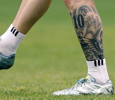 She always took a special place in his life. Lionel Messi appears to have coloured in his leg tattoo ...