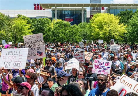 Beto Orourke Protesters Gather Outside Nra Convention In Downtown Houston