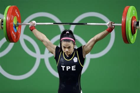 （路透威靈頓21日電）紐西蘭舉重選手哈伯德（laurel hubbard）獲選成為東京奧運紐西蘭國家隊成員，成為史上第一位參加奧運賽事的跨性別運動員。 紐西蘭奧委會在聲明中表示，哈伯德將參加女子87 公斤以上級賽事。 哈伯德發表聲明說道：「對於這麼多紐西蘭人一直以來給予我的善意和支持，我既. 里約奧運》奧運舉重台灣7面牌 許淑淨金牌純本土-風傳媒