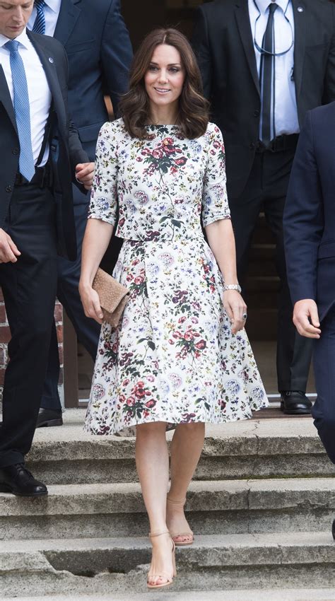 Kate Middleton Style File Best Outfits And Dresses Elle Uk