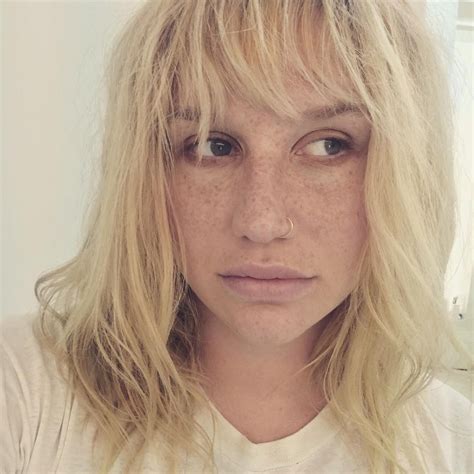 our 11 favorite celebrity no makeup moments celebrity makeup celebs without makeup without