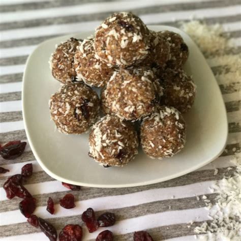 Coconut And Cranberry Bites Lean Bellas Kitchen