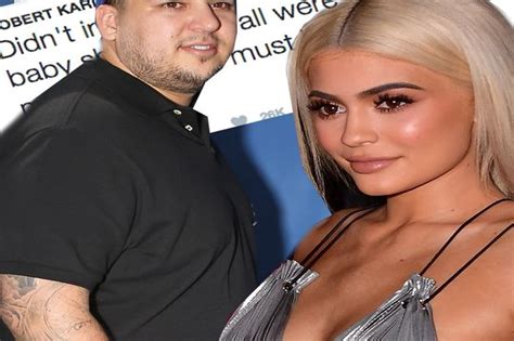 rob kardashian tweets sister kylie jenner s phone number in blazing act of revenge after his