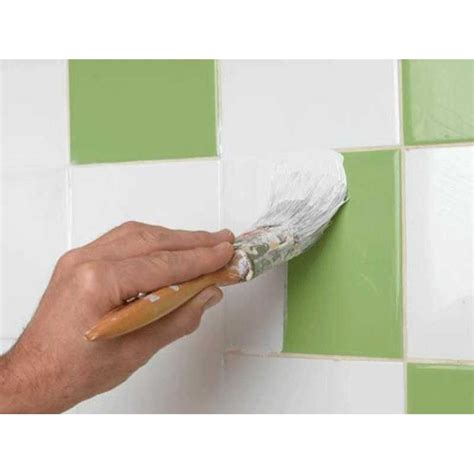Los azulejos no tienen poro y a la hora de pintarlos deben tener un gran cuidado sobre que productos aplicamos encima. Pintura para Azulejos de Cocina y Baño Satinado en Colores ...