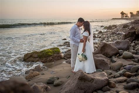 Ventura beach club is a unique venue that supports the planner's desire for a creative and economical rental space. Wedding Crowne Plaza Ventura Beach - Valerie & Jonathan ...