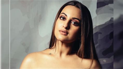 Sonakshi Sinhas Witty Reply To Fans Curious About Her Marriage News18