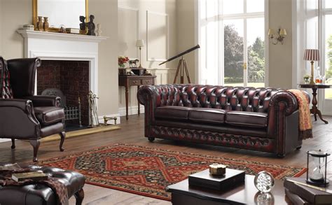 Chesterfield 3 Seater Leather Sofa In A Traditional Living Room