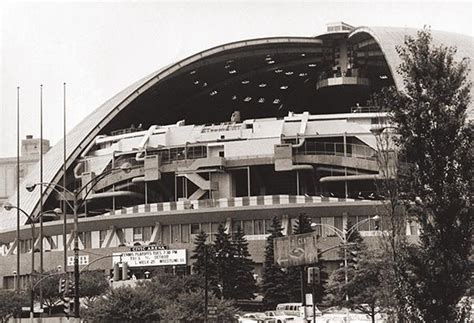 Mellonarena.com is the home of the web design company mellon design. The Civic Arena