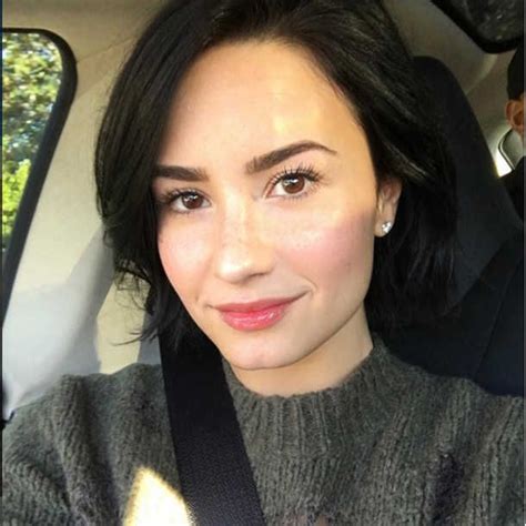 Перевод долгожданного документального фильма demi lovato: Demi Lovato trauert um ihren Hund (mit Bildern) | Demi ...