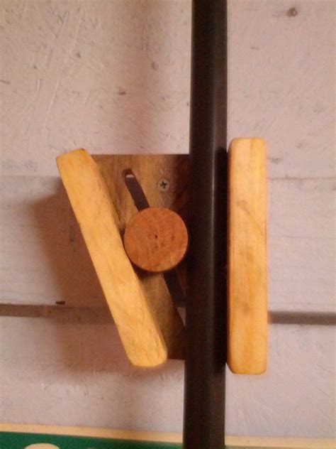 See more ideas about broom storage, kitchen design, kitchen storage. diy broom hanger - Google Search | diy | Pinterest | DIY ...