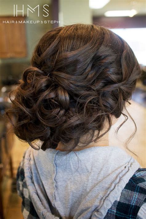 This is a homecoming hairstyle that highlights your natural texture and looks amazing. Cute and Stylish Hairstyles for Prom and Wedding ceremony ...
