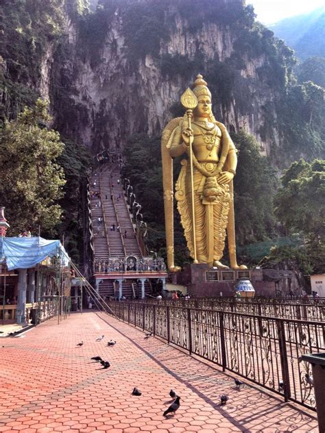From kuala lumpur, it's best to head to the batu caves with the ktm komuter. Lord Murugan (Batu Caves, Kuala Lumpur) (With images ...