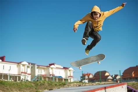 Learn The Heelflip On A Skateboard