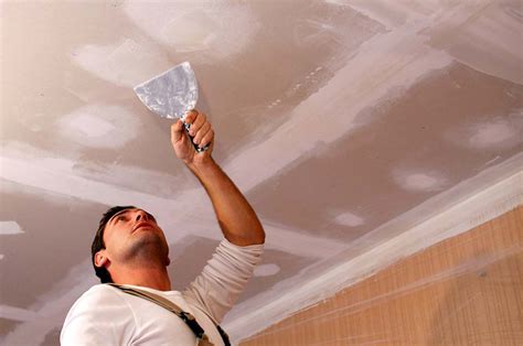 Finish your drywall & ceiling plaster repair with ceiling decoration ideas. Plasterboard Ceiling Repair | www.Gradschoolfairs.com