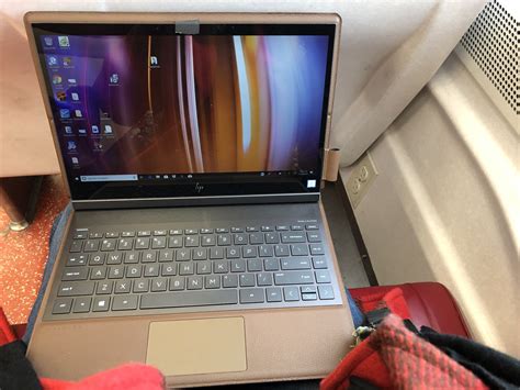 Hp Spectre Folio Review This Lightweight Leather Laptop Is Different